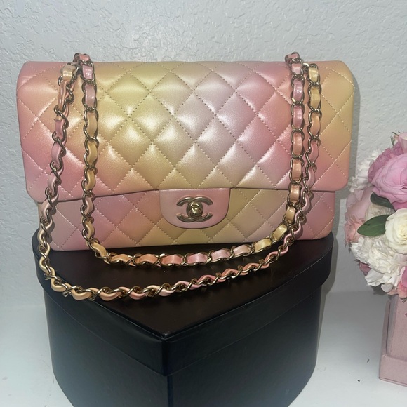 Chanel Double Flap P24 Season - Picture 4 of 13
